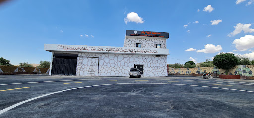 مدرسة حربنوش لتعليم قيادة السيارات