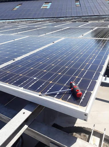 مركز النور للكهرباء والطاقة الشمسية