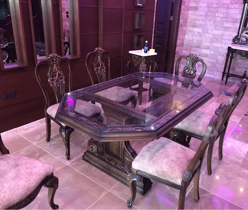 عالم المفروشات الملكية