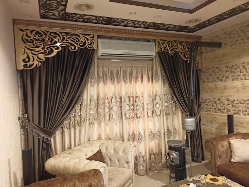 ستائر العائلات