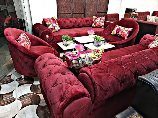 مفروشات البيت الملكي