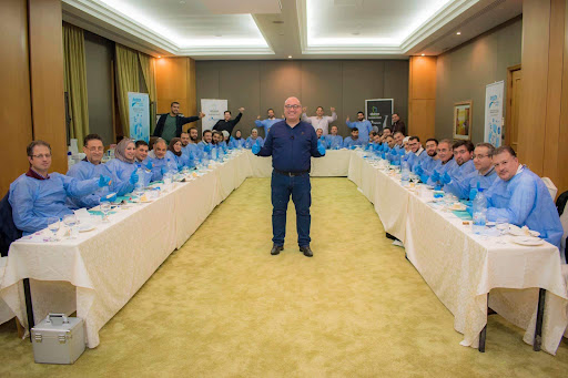 الدكتور طلال نحلاوي