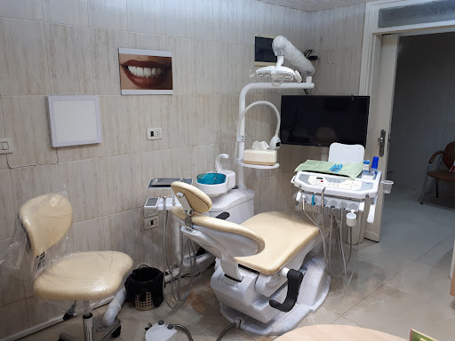 عيادة الدكتور خالد الحكيم لطب وتجميل الأسنان