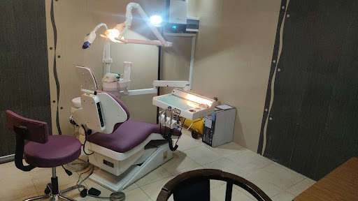 الدكتور عمر أيسر المجركش