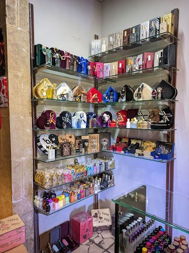 عطورات ابناء محسن بوادقجي