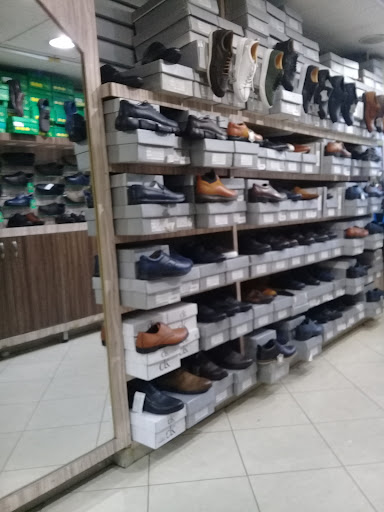 أحذية كلارك