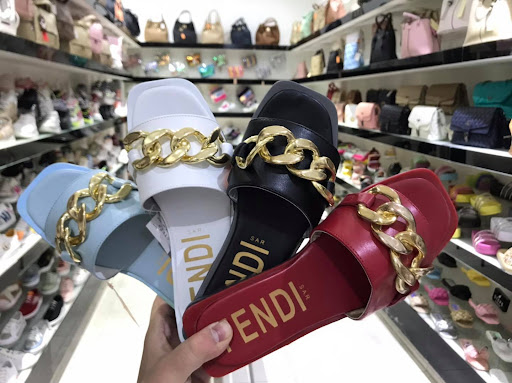 أحذية خطوات