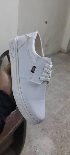 الحمصي لتجاره الاحذيه