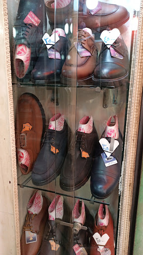 أحذية فارس العشعوش