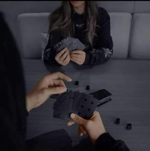 أحذية الشعار