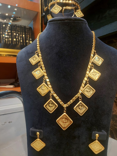 مجوهرات العريس الملكي