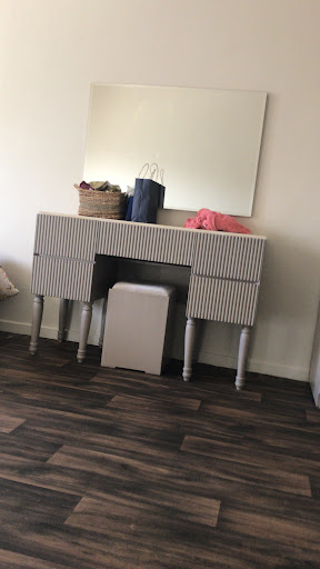 مؤسسة البيت الخليجي للاثاث والمفروشات والستائر