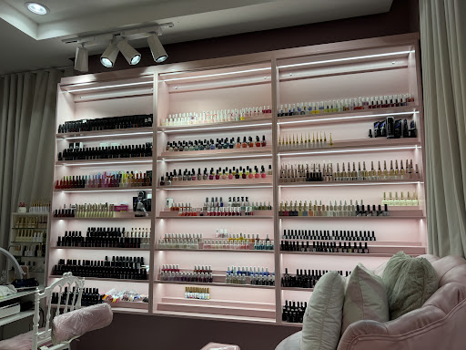 Bombshell Beauty Salon