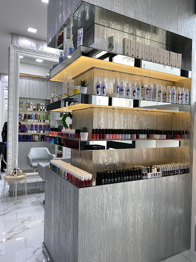 Belleza and More Beauty Lounge