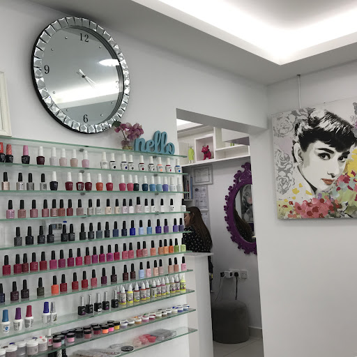 Mirror Mirror Salon & Spa