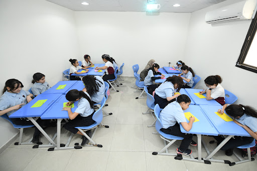 مدارس قلعة العلم العالمية