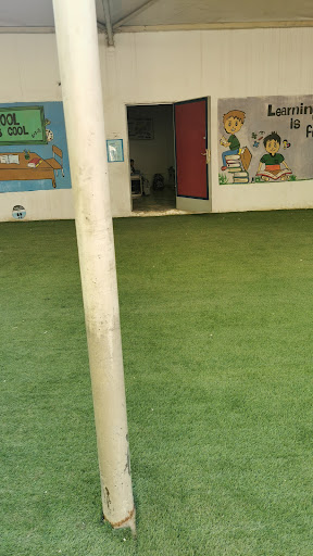 مدرسة خط العلم العالمية