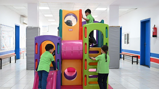 مدارس هلا جدة العالمية