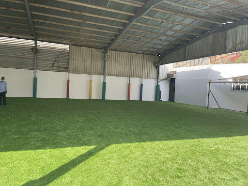 مدرسة الكورنيش العالمية