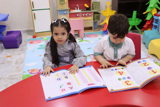 مدارس مواهب المملكة الأهلية