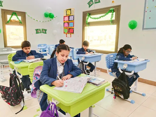 Madariz International School